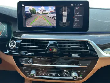 BMW 530 dA Touring xDrive M Sport AHK Pano Laser HUD