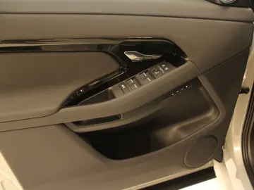 LAND ROVER Range Rover Evoque P270e S Hybrid Pano Black Pac