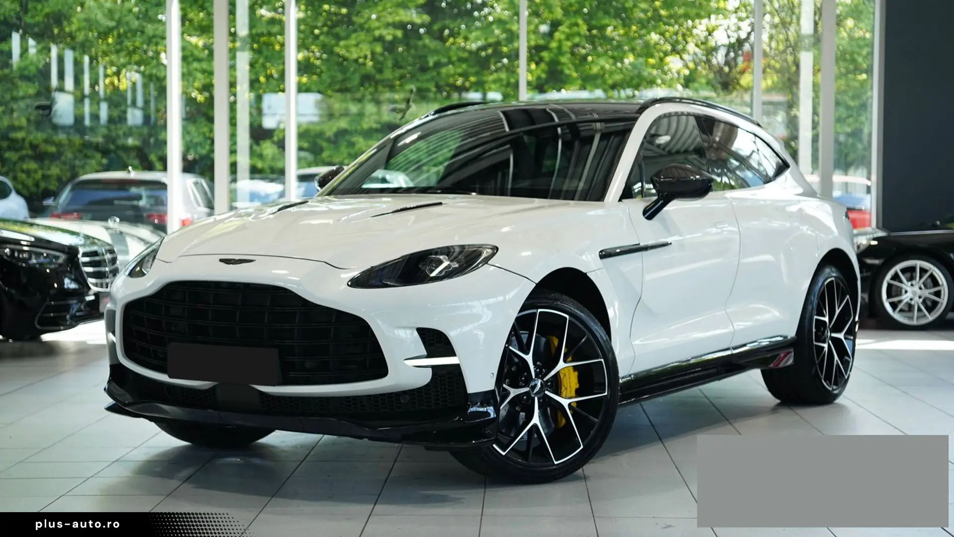 Aston Martin DBX 707 4.0 V8 Carbon   Finanțare Leasing