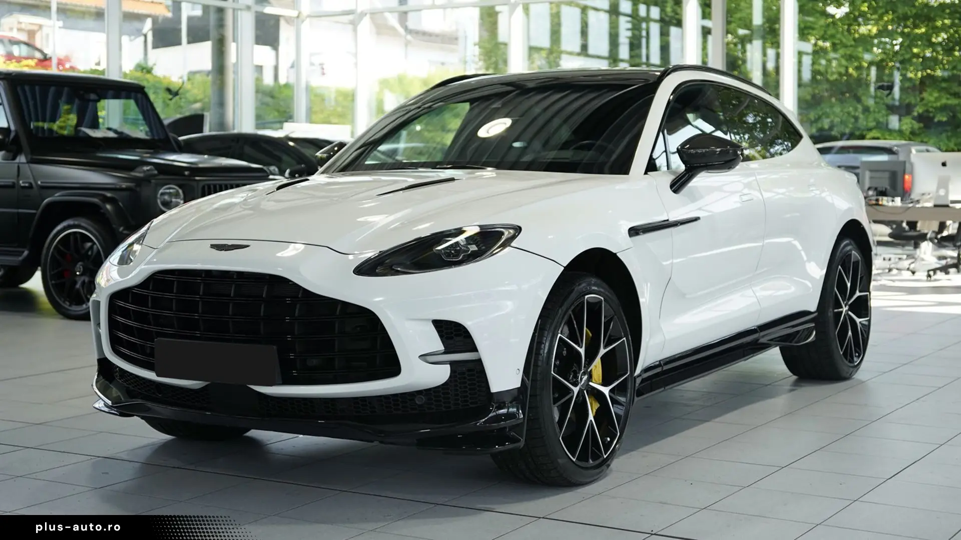 Aston Martin DBX 707 4.0 V8 Carbon   Finanțare Leasing
