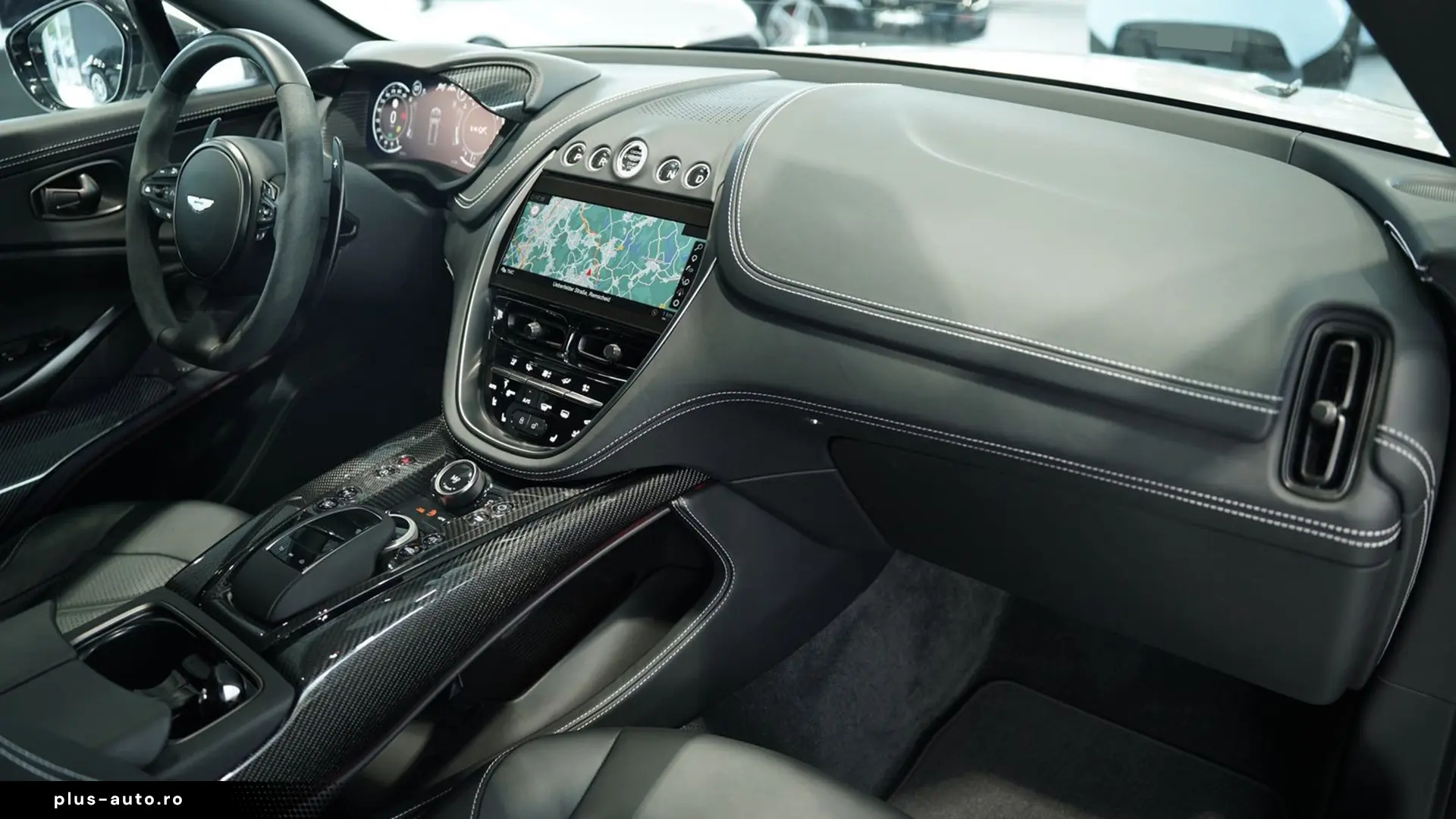 Aston Martin DBX 707 4.0 V8 Carbon   Finanțare Leasing