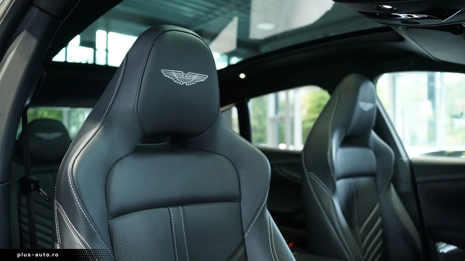 Aston Martin DBX 707 4.0 V8 Carbon   Finanțare Leasing