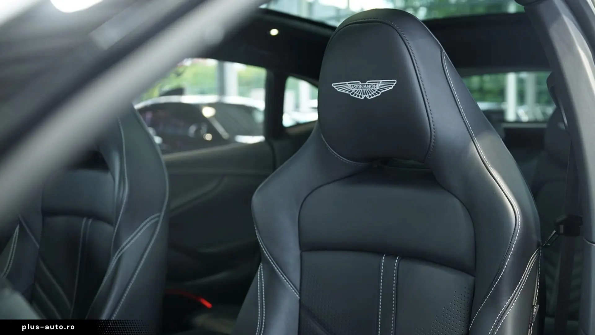 Aston Martin DBX 707 4.0 V8 Carbon   Finanțare Leasing