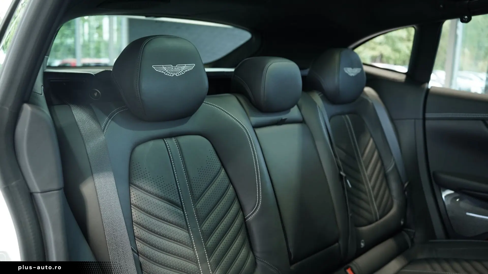Aston Martin DBX 707 4.0 V8 Carbon   Finanțare Leasing