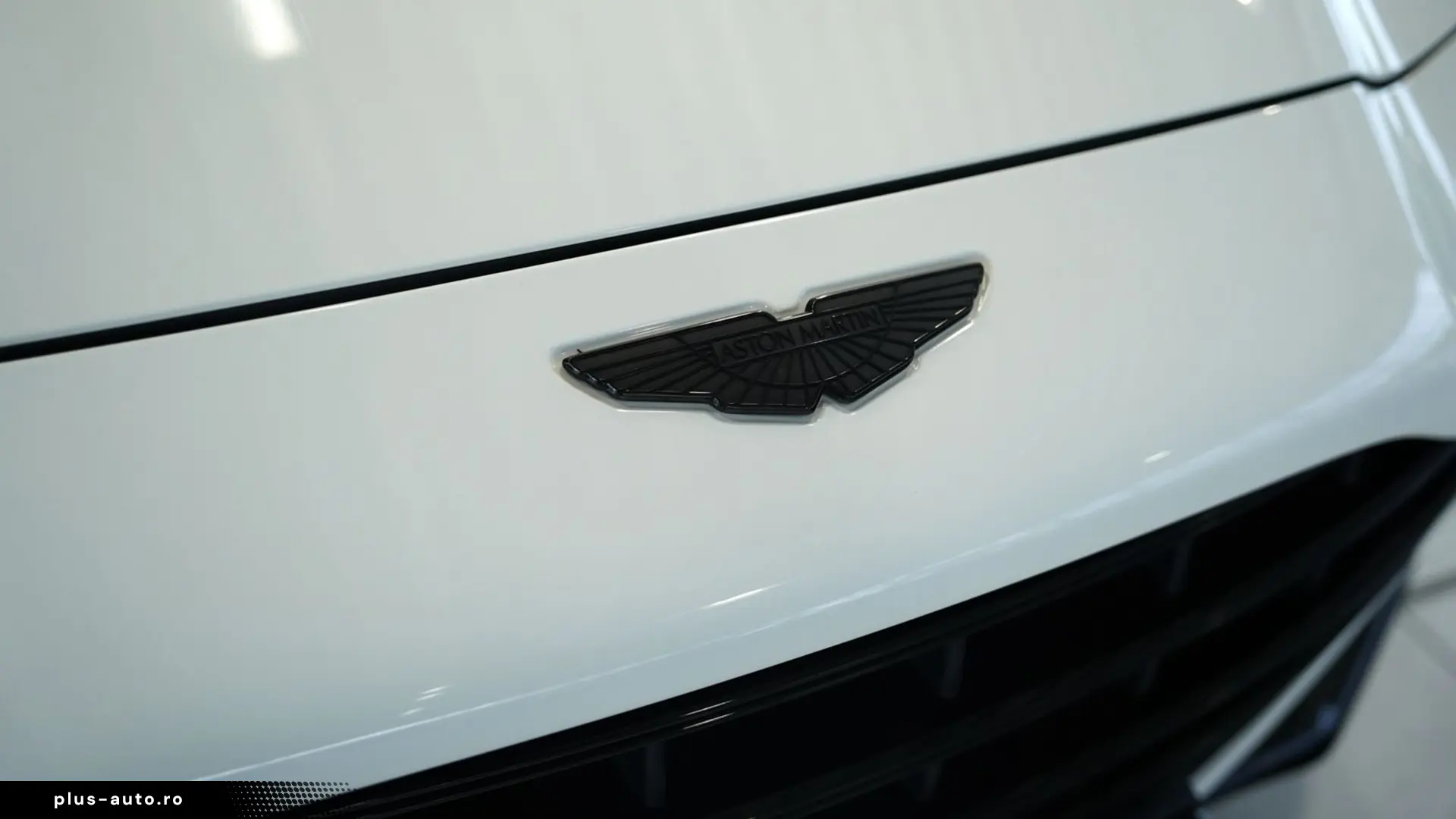 Aston Martin DBX 707 4.0 V8 Carbon   Finanțare Leasing