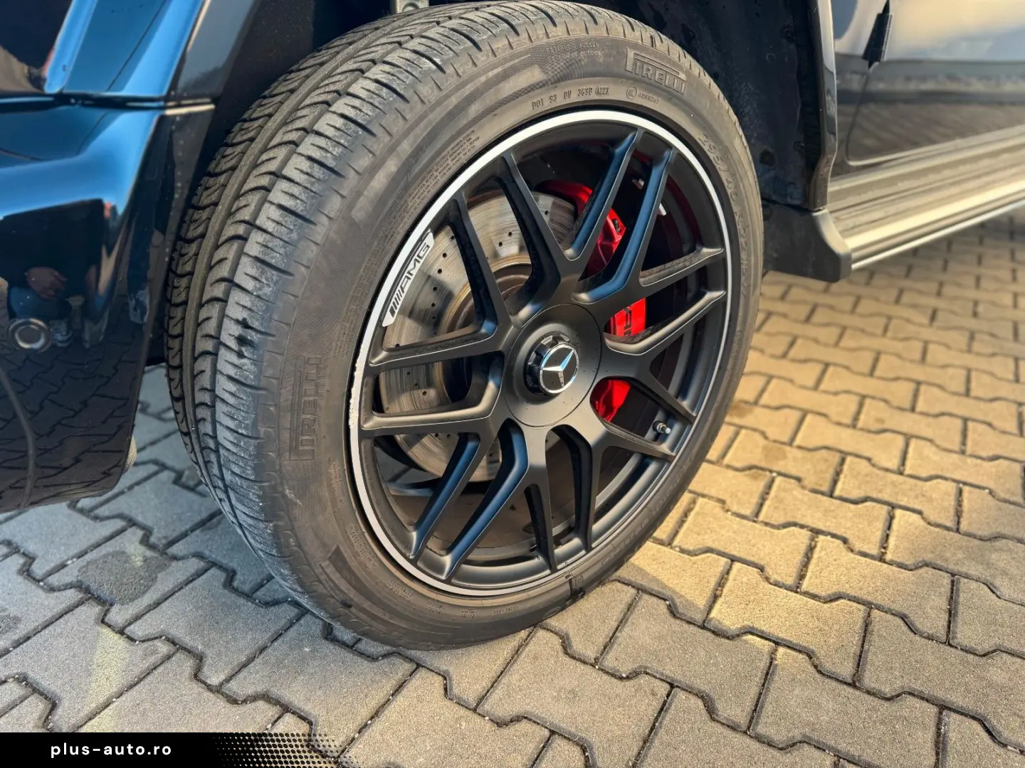 MERCEDES-BENZ G 63 AMG  Exclusive Multibeam Performance