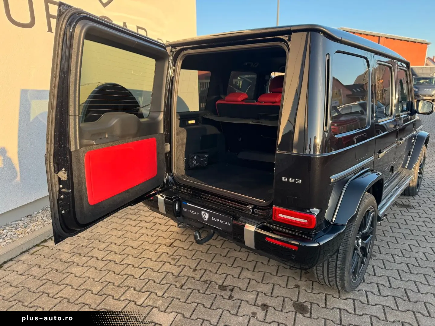 MERCEDES-BENZ G 63 AMG  Exclusive Multibeam Performance