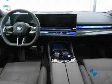 BMW 520d xDrive Limousine M Sport 20  Pano Sitzbelüf