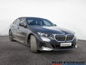 BMW 520d xDrive M-Sport STANDHZ PANO H K LEDER ACC H