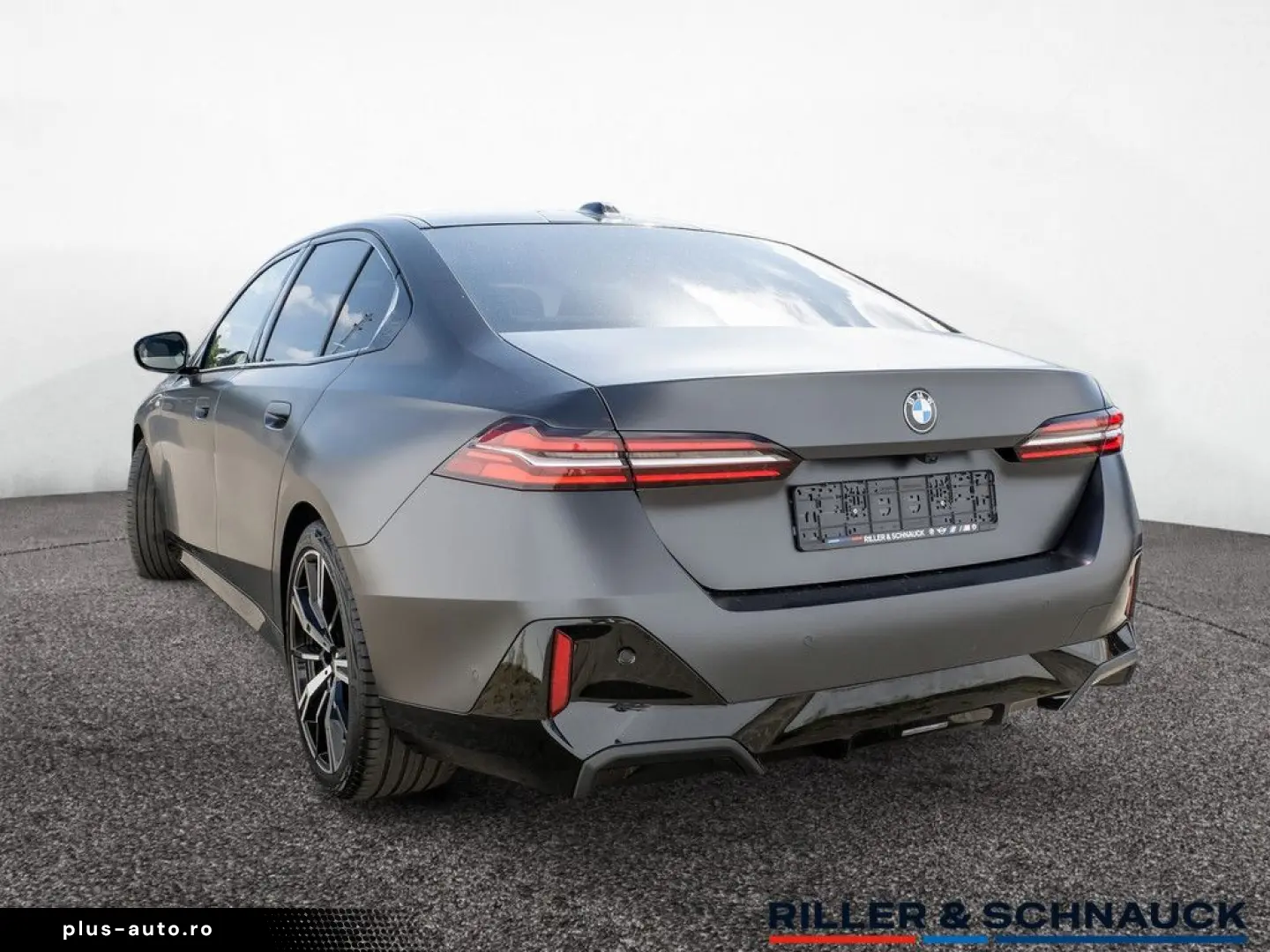BMW 5 Series 2024 — imagine 3