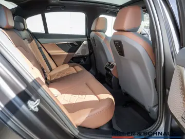 BMW 520d xDrive M-Sport STANDHZ PANO H K LEDER ACC H