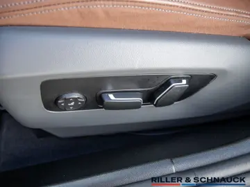 BMW 520d xDrive M-Sport STANDHZ PANO H K LEDER ACC H