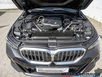 BMW 520d xDrive M-Sport STANDHZ PANO H K LEDER ACC H