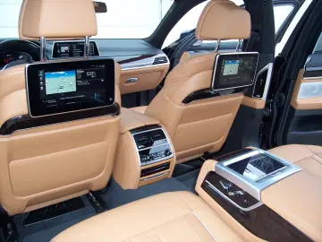 BMW 745Le xDrive M Sportpaket 3xTV B&W SkyPano Laser