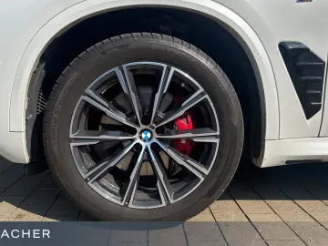 BMW X5 xDrive40i M-Sport PRO Navi Pano AHK Sitzbelü