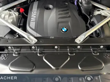 BMW X5 xDrive40i M-Sport PRO Navi Pano AHK Sitzbelü