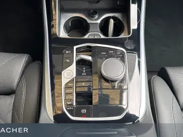 BMW X5 xDrive40i M-Sport PRO Navi Pano AHK Sitzbelü
