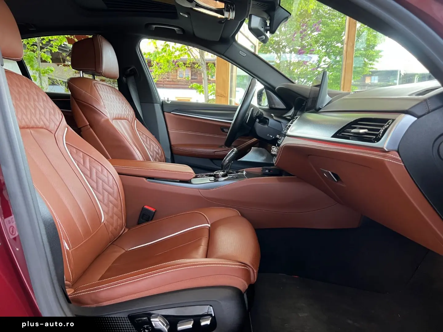 BMW M550 i xDrive Lim.  B&W PANO LASER INDIVIDUAL