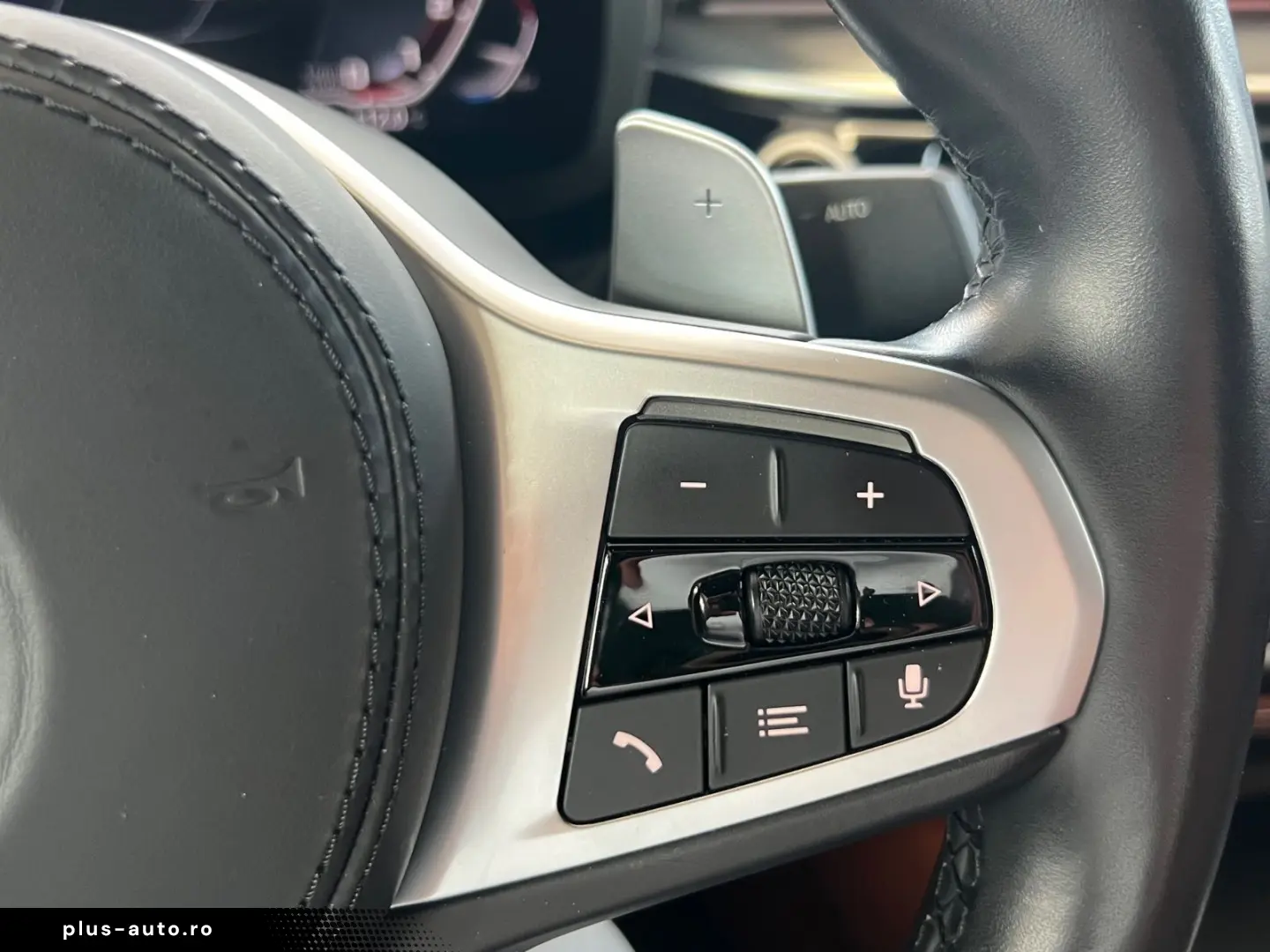 BMW M550 i xDrive Lim.  B&W PANO LASER INDIVIDUAL