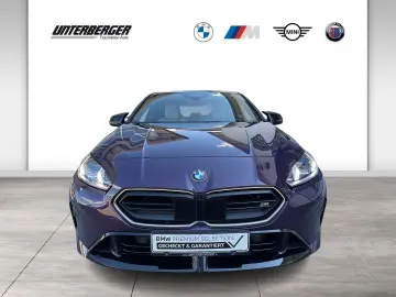 BMW M235 xDrive Gran Coupé BMW Niere Iconic Glow-Ada
