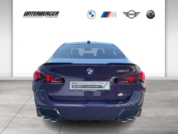 BMW M235 xDrive Gran Coupé BMW Niere Iconic Glow-Ada