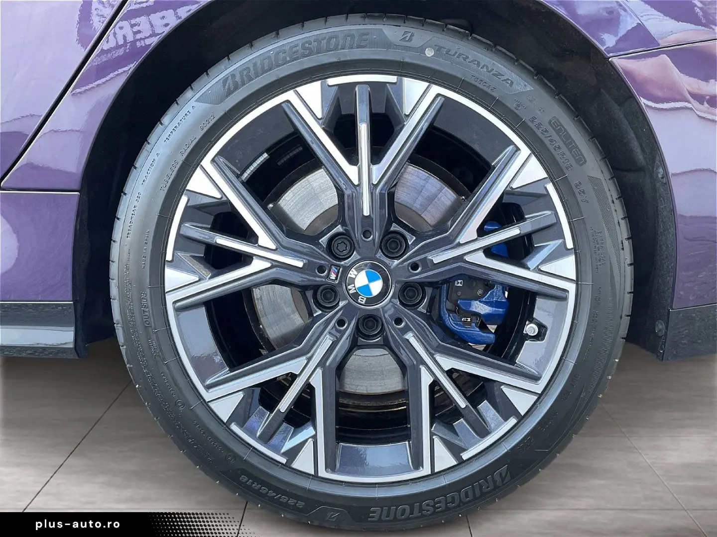 BMW M235 xDrive Gran Coupé BMW Niere Iconic Glow-Ada