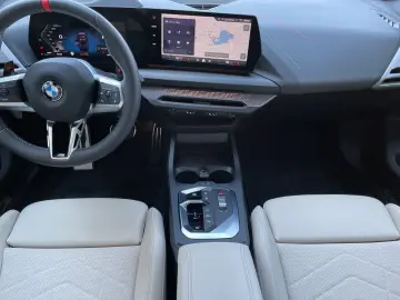 BMW M235 xDrive Gran Coupé BMW Niere Iconic Glow-Ada