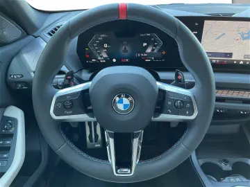 BMW M235 xDrive Gran Coupé BMW Niere Iconic Glow-Ada