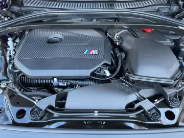 BMW M235 xDrive Gran Coupé BMW Niere Iconic Glow-Ada