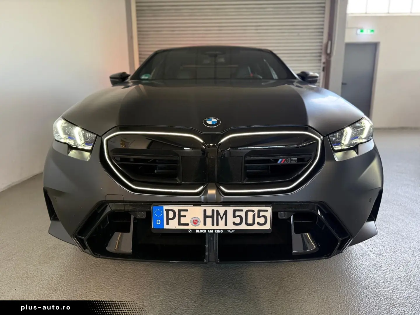 BMW M5 Limousine-ICONIC GLOW-PANORAMA