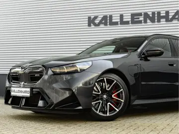 BMW M5 5-serie Touring - Pano - Bowers & Wilkins - A