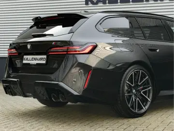 BMW M5 5-serie Touring - Pano - Bowers & Wilkins - A