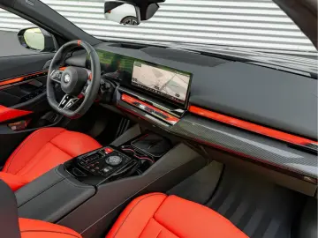 BMW M5 5-serie Touring - Pano - Bowers & Wilkins - A