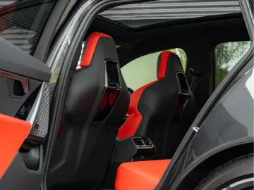 BMW M5 5-serie Touring - Pano - Bowers & Wilkins - A