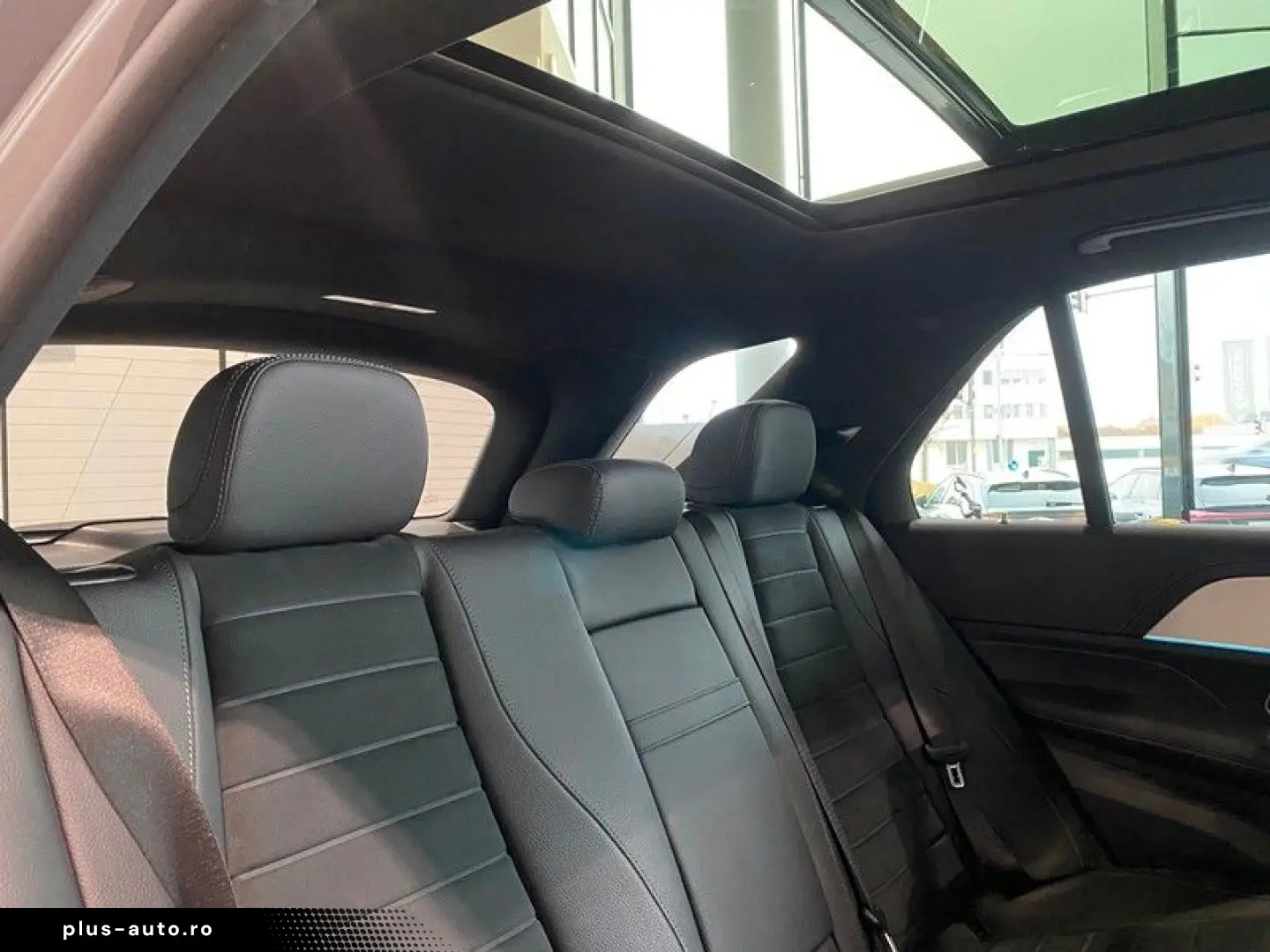 MERCEDES-BENZ GLE 300d AMG Pano Sthz Burm. HUD DTR AHK 360