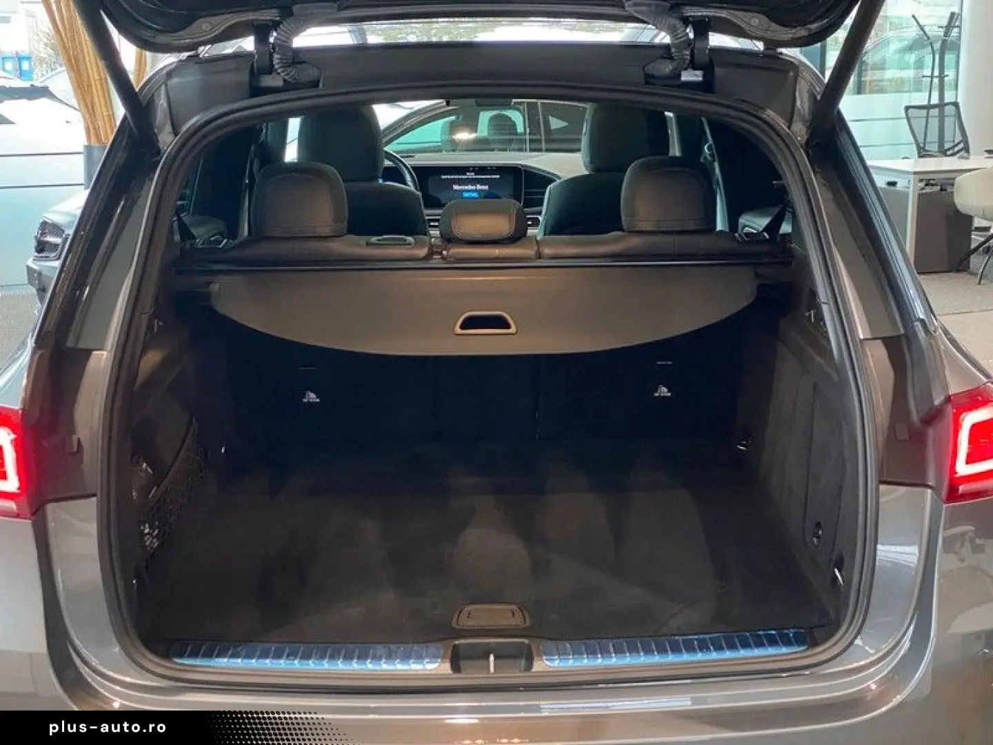 MERCEDES-BENZ GLE 300d AMG Pano Sthz Burm. HUD DTR AHK 360
