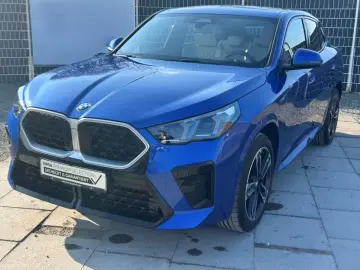BMW X2 20i sDrive M Sport HUD