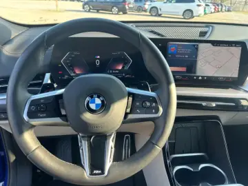 BMW X2 20i sDrive M Sport HUD
