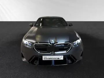 BMW M5 Limousine