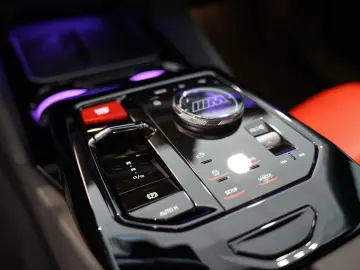 BMW M5 Touring   Ultimate   Pano   Keramik   305km h
