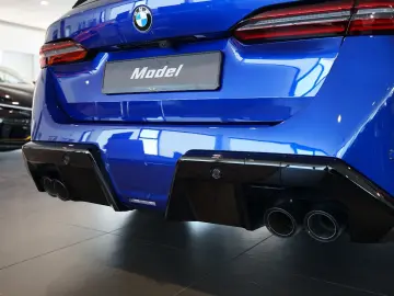 BMW M5 Touring   Ultimate   Pano   Keramik   305km h