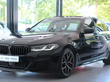 BMW 545e xDrive M Sport PRO (G30)  A-LED ACC AHK HUD
