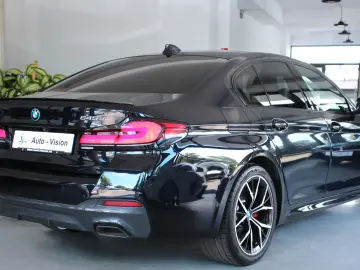 BMW 545e xDrive M Sport PRO (G30)  A-LED ACC AHK HUD