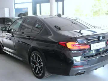 BMW 545e xDrive M Sport PRO (G30)  A-LED ACC AHK HUD