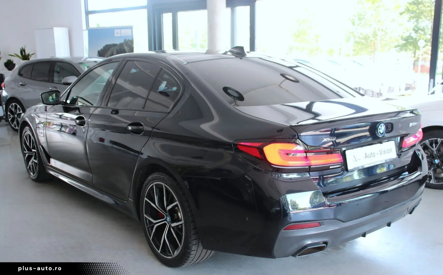 BMW 5 Series 2023 — imagine 7