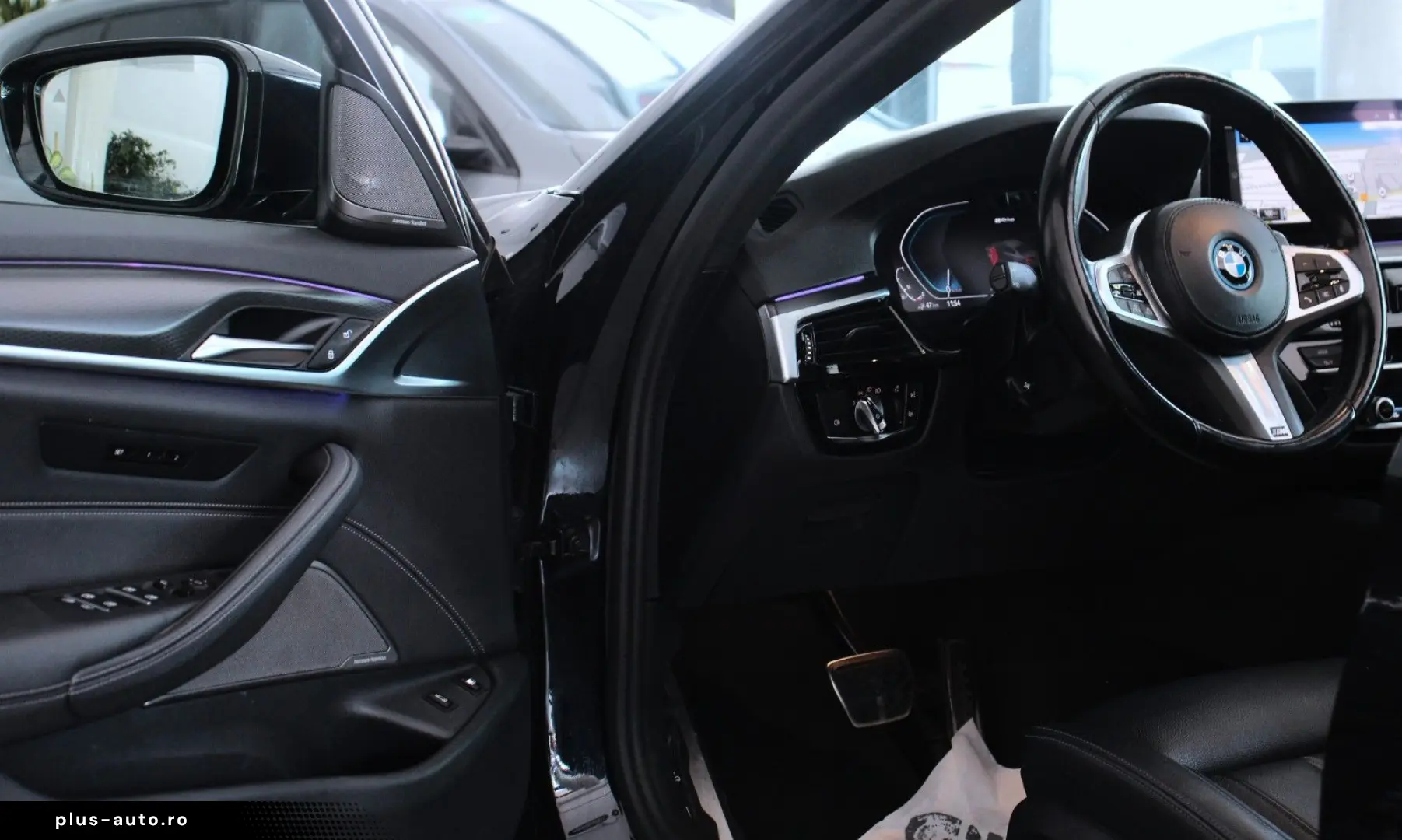 BMW 5 Series 2023 — imagine 13