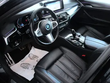 BMW 545e xDrive M Sport PRO (G30)  A-LED ACC AHK HUD