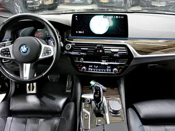 BMW 545e xDrive HUD Kamera H&K Komfort Laser Belüft
