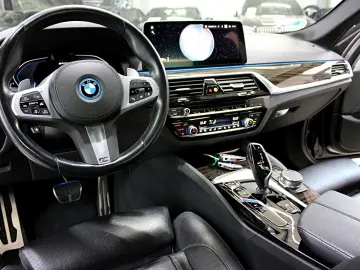 BMW 545e xDrive HUD Kamera H&K Komfort Laser Belüft