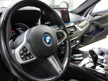 BMW 545e xDrive HUD Kamera H&K Komfort Laser Belüft